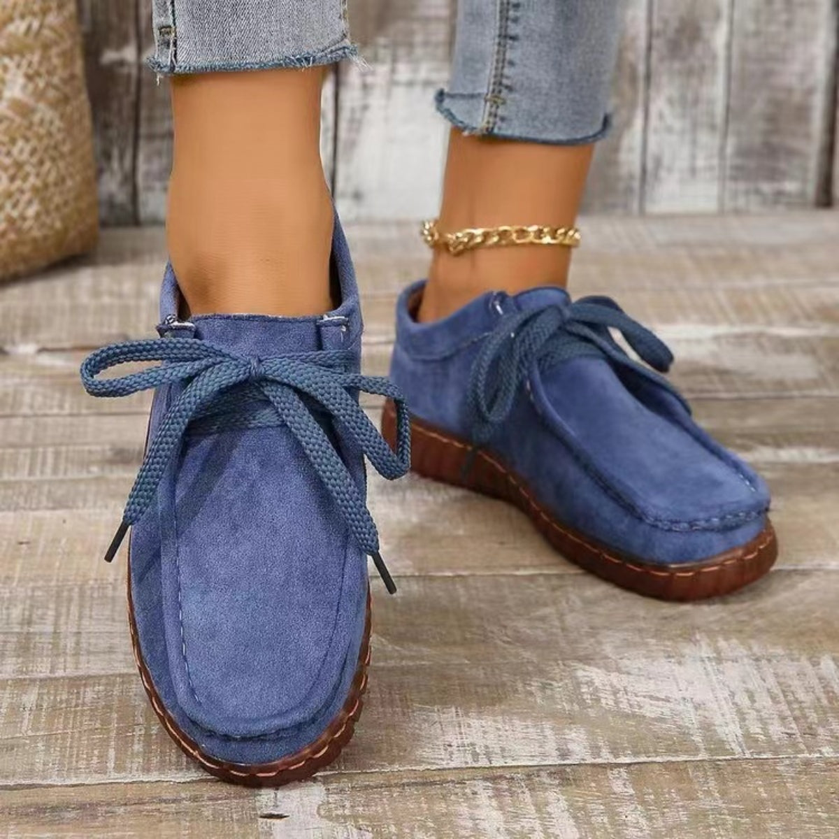 Tied Suede Round Toe Sneakers