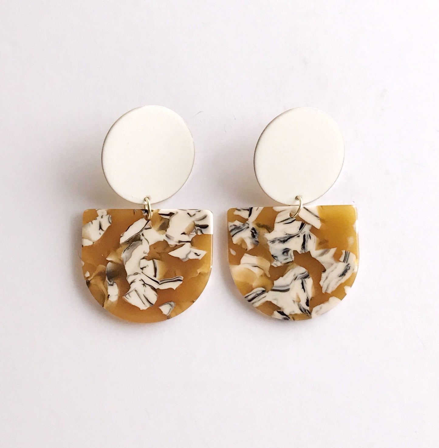 valley earrings - ivory / mustard safari